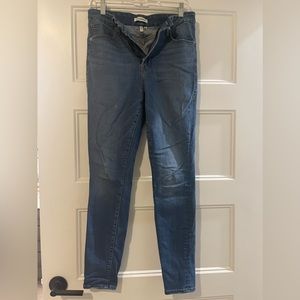 Good American good waist jeans size 28/6
